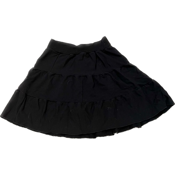 🌸LAYERED BLACK MINI SKIRT SIZE SMALL - Picture 1 of 2
